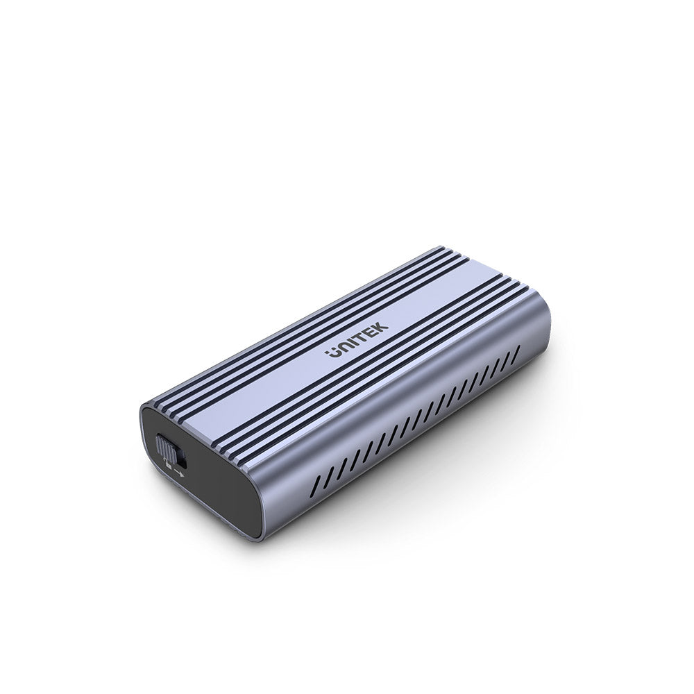 SolidForce Reefer いずれかの USB-C から M.2 SSD (NVMe/SATA) エンクロージャ